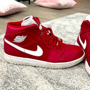 Jordan 1 retro Mid Gym Red/white (men’s size 10)